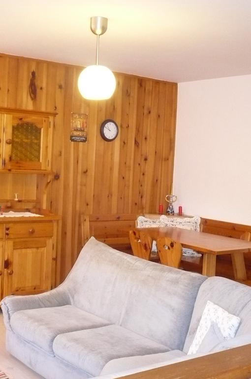Mistrin Apartment